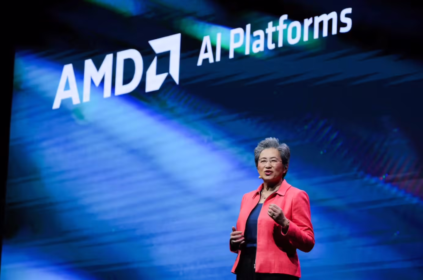 AMD 苏姿丰证实已获批对华出口 AI 芯片，需向美支付 15% 税费插图